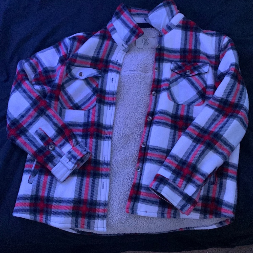 This is an amazing nice and soft jacket. This jacket is from the brand Sage!